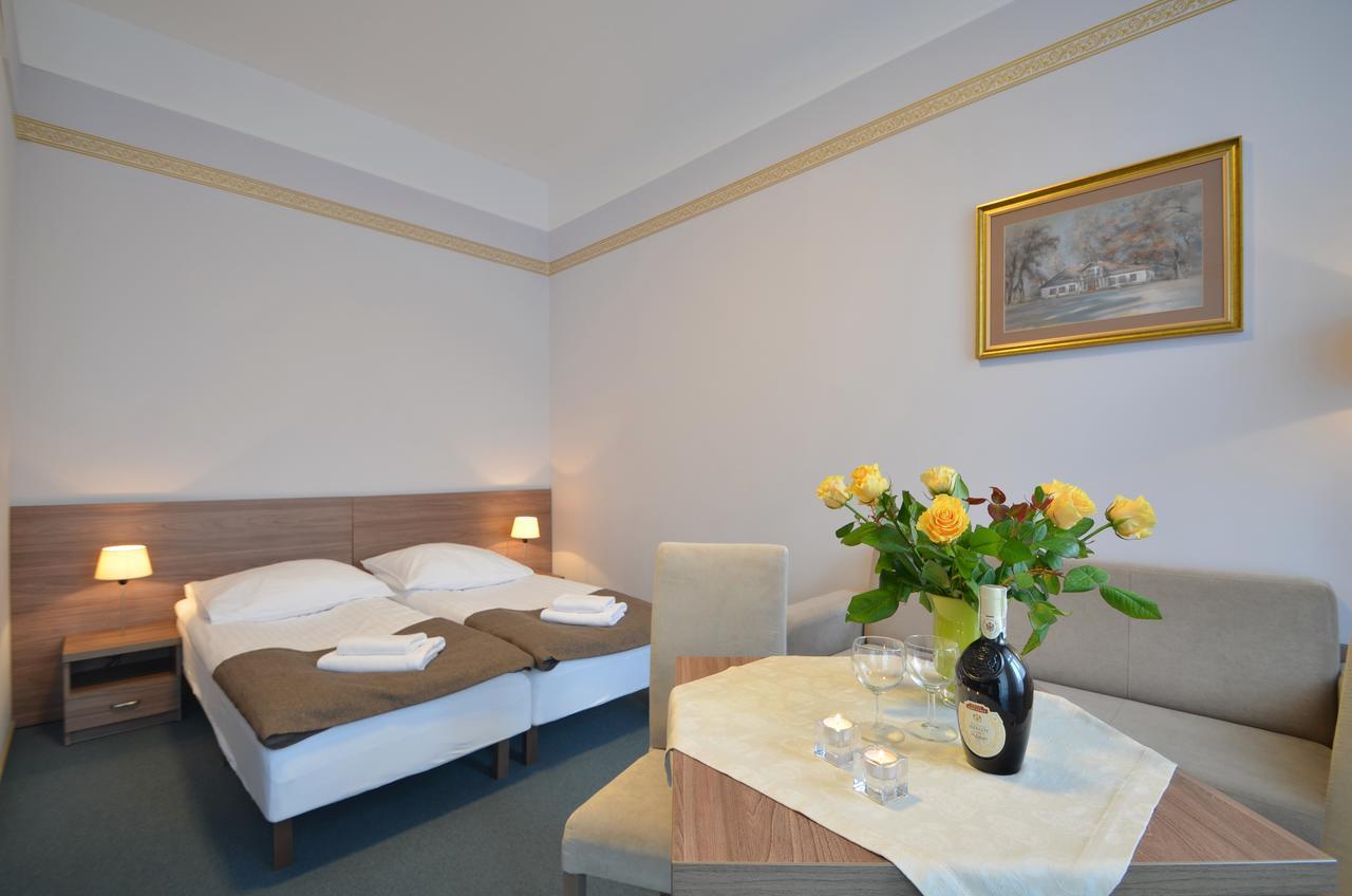 Hotel Zorza Kołobrzeg Esterno foto