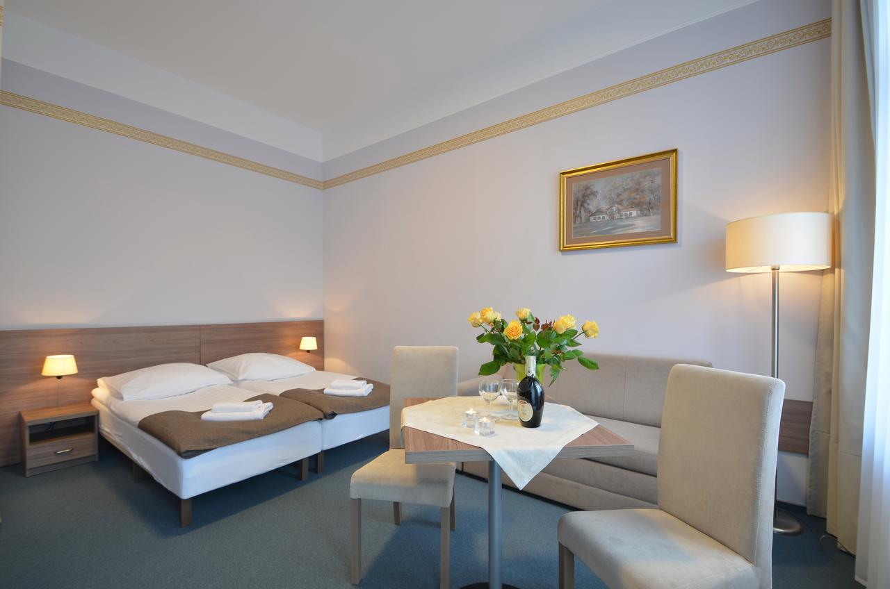Hotel Zorza Kołobrzeg Esterno foto