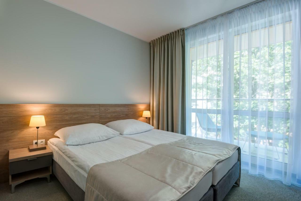 Hotel Zorza Kołobrzeg Esterno foto